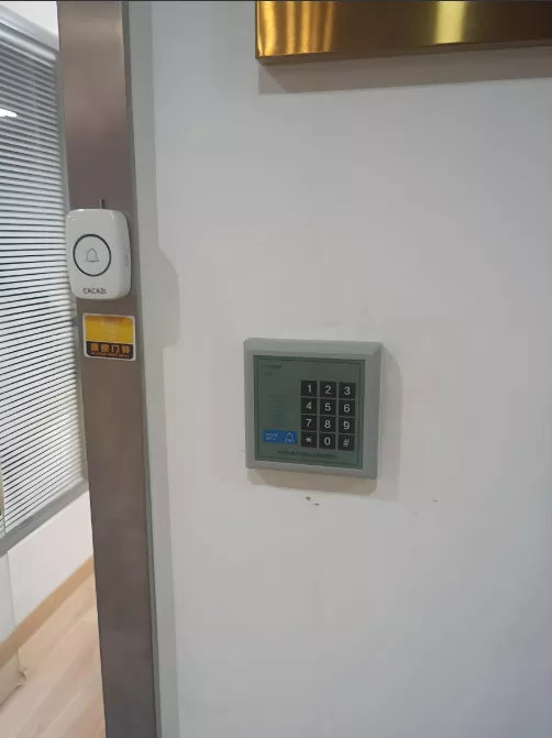 刷卡带密码门禁